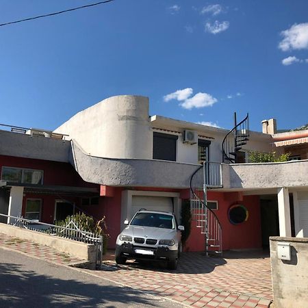 Apartmani Cesarica 카를로바크 객실 사진